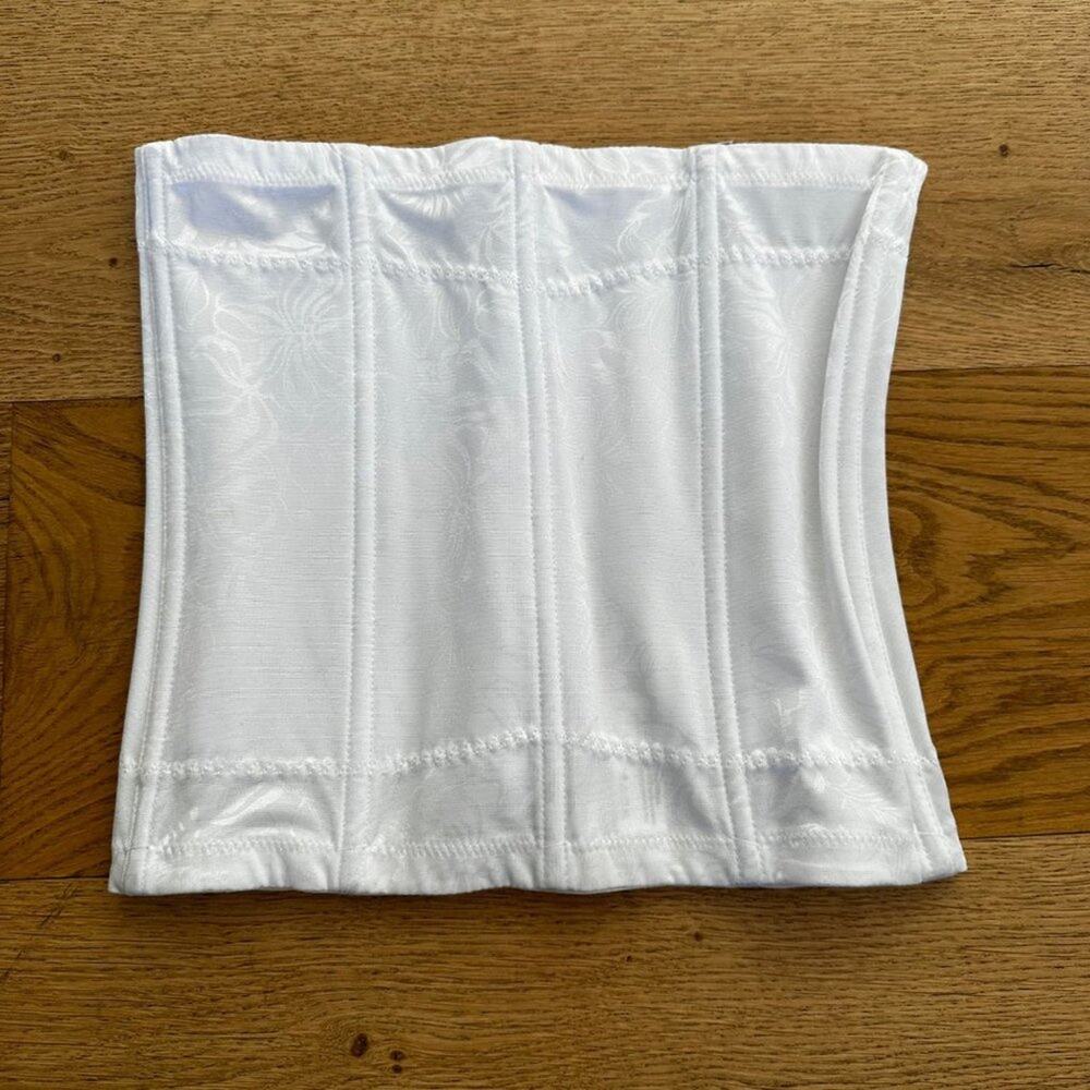 Maidenform Shapewear Instant Waist Slimmer in White